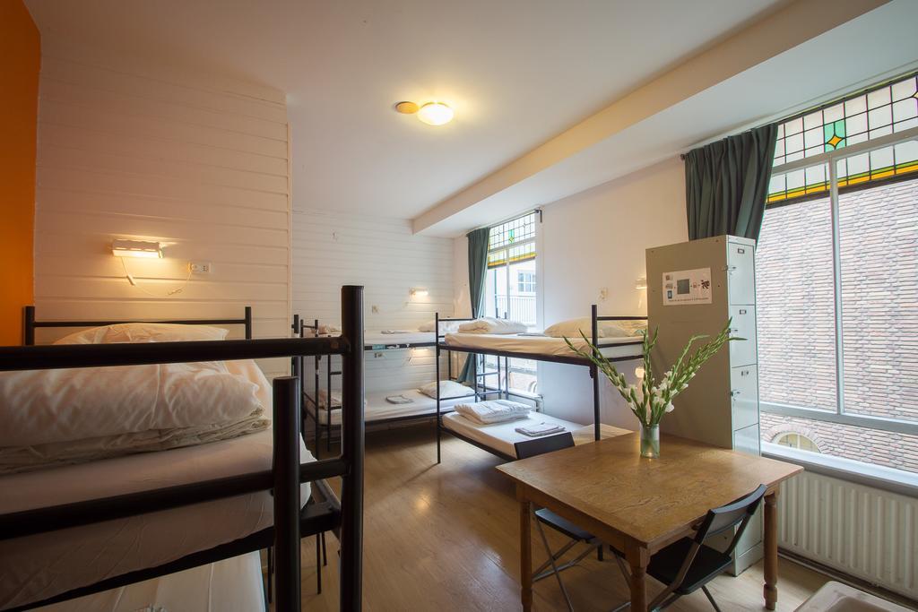 Stone Hotel & Hostel Utrecht Exterior photo