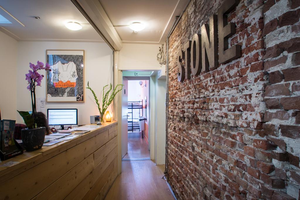 Stone Hotel & Hostel Utrecht Exterior photo